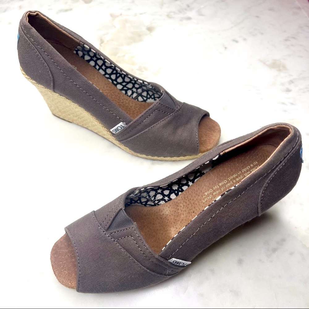 TOMS Gray Michelle Edpadrille Wedges ~ Size 7